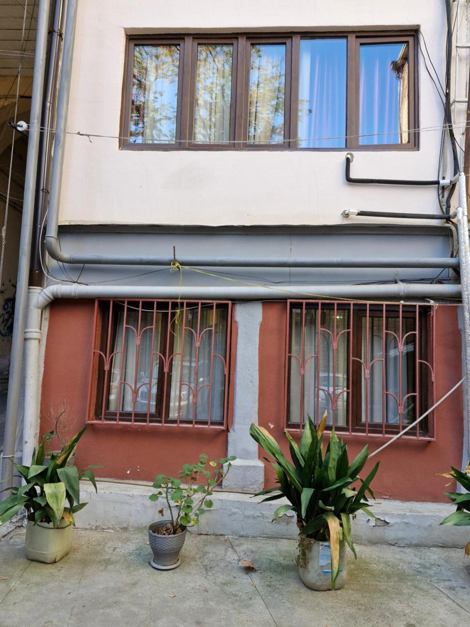 Guest House Lana Tbilisi Exterior foto